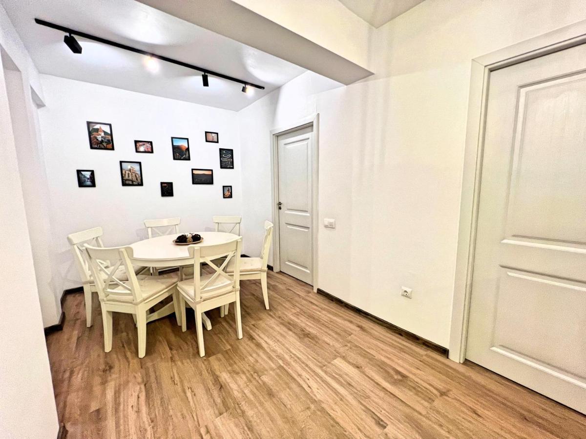 Peak Apartments Braşov Buitenkant foto